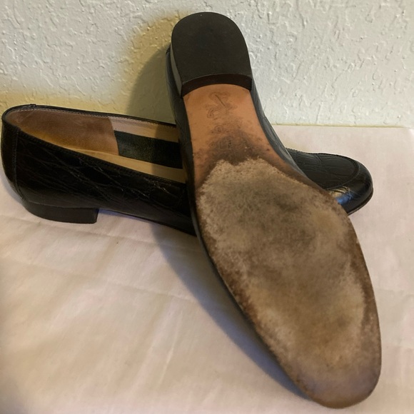 Salvatore Ferragamo 7.5 AAAA Black  Croc Embossed Leather Flats Gold Hardware - Picture 6 of 11